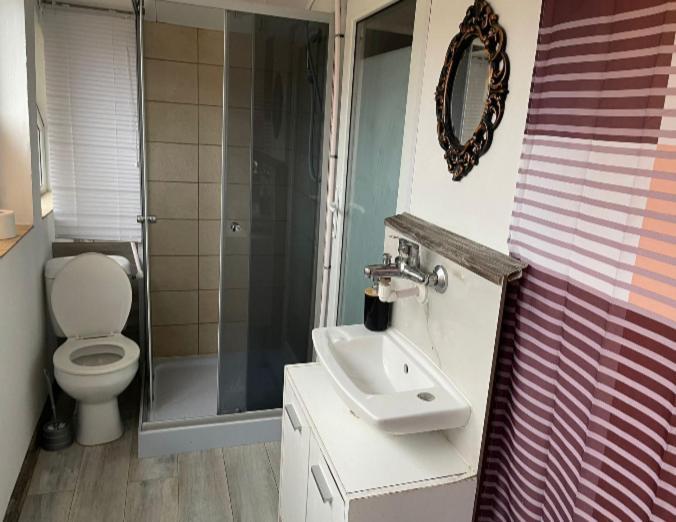 Cazare Ieftina Piatra Neamt Exterior photo